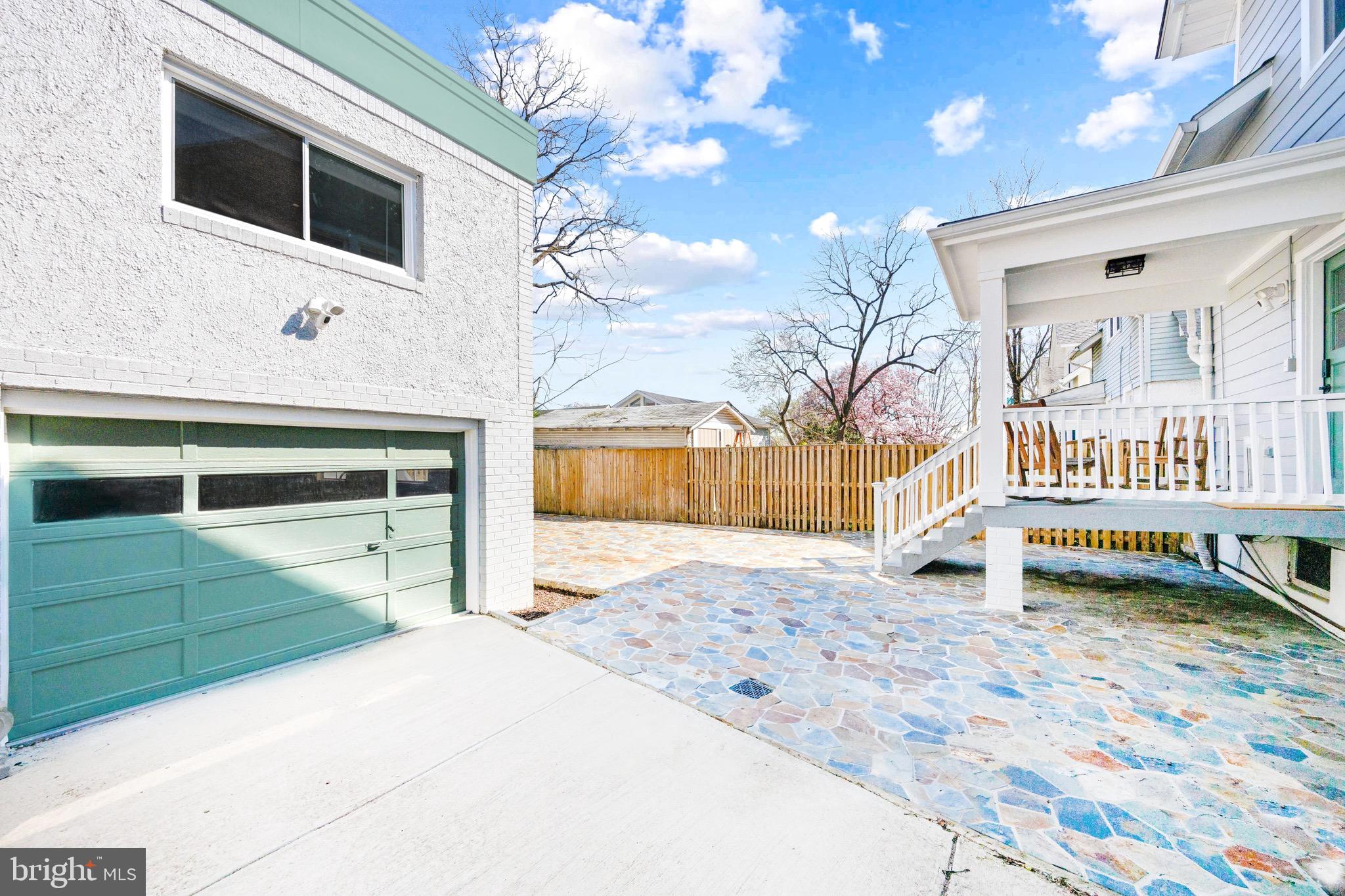 2807 13th St NE