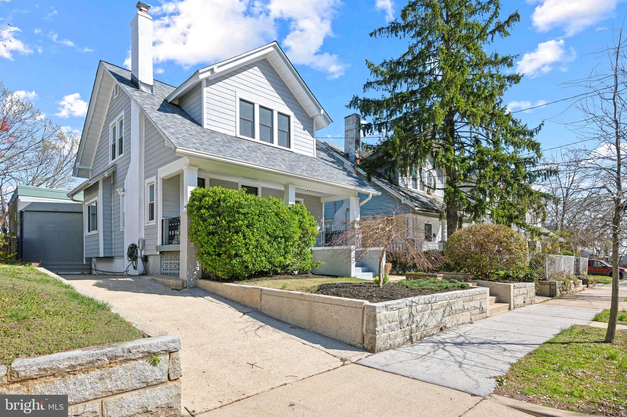 2807 13th St NE