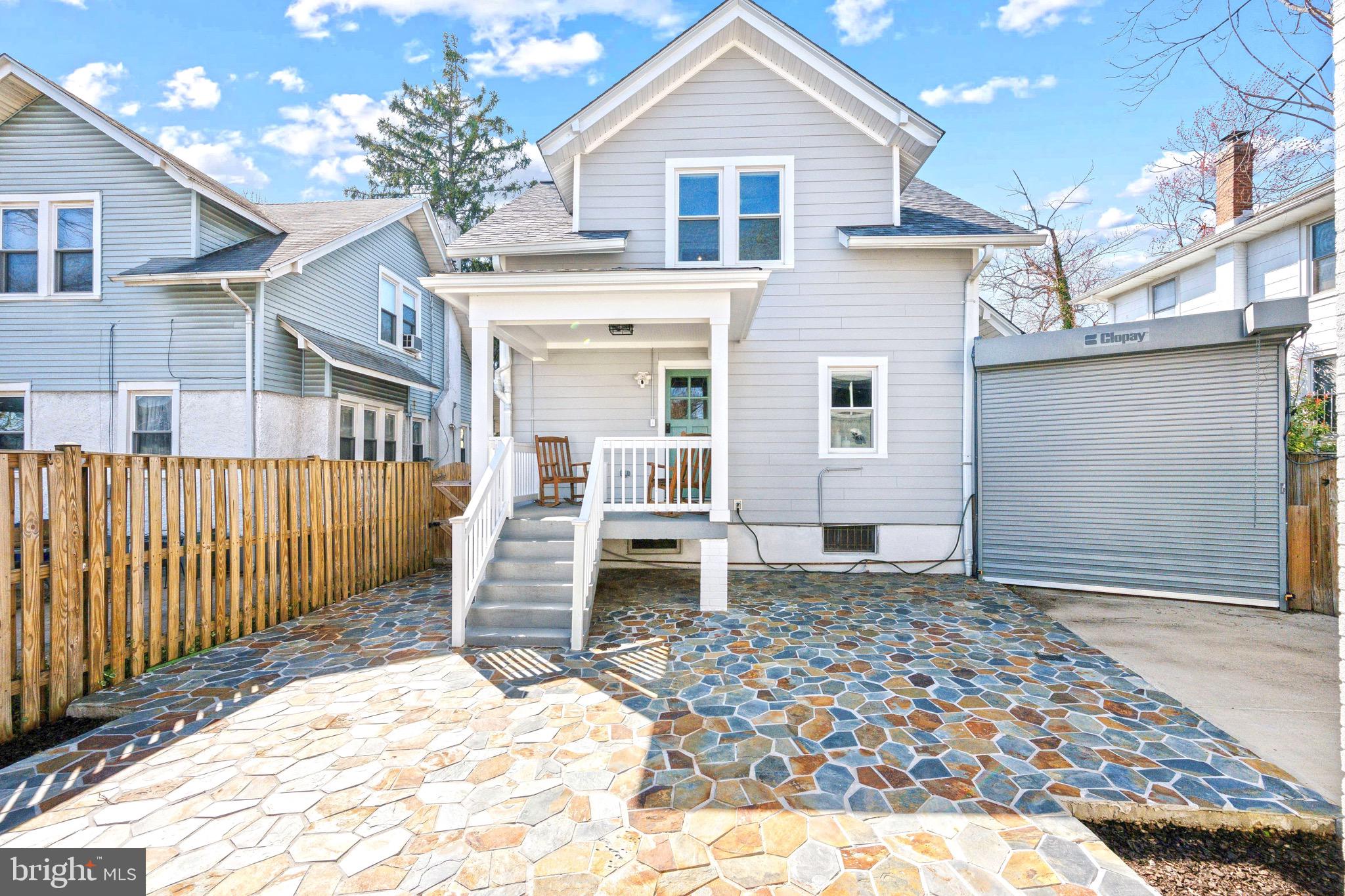 2807 13th St NE