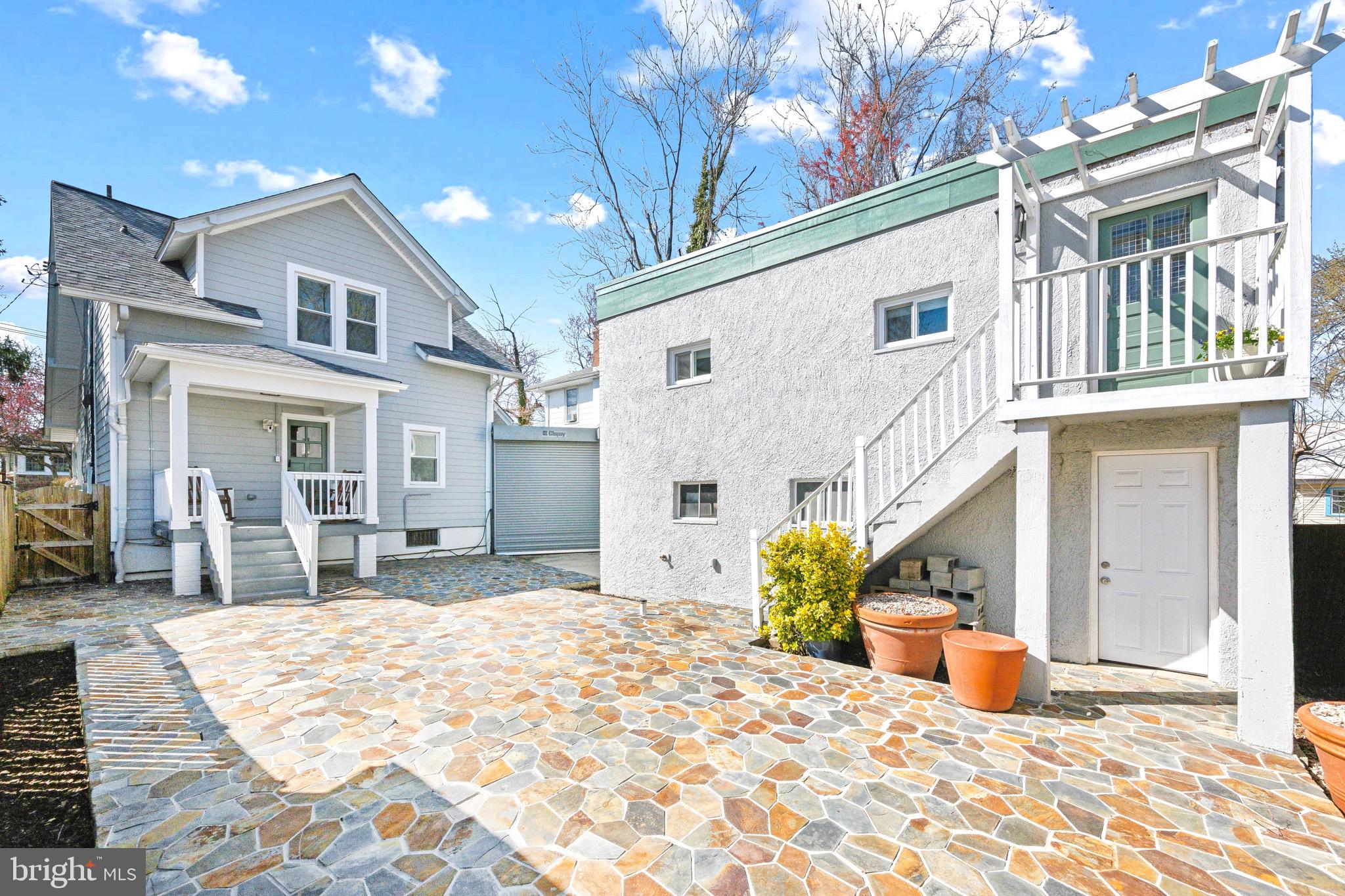 2807 13th St NE