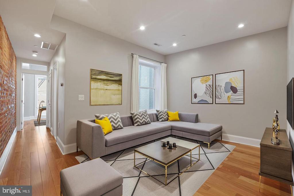 1975 BILTMORE STREET NW #3