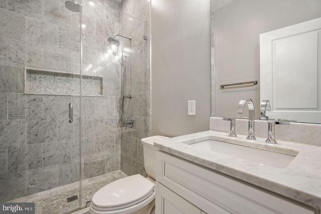 1975 BILTMORE STREET NW #3