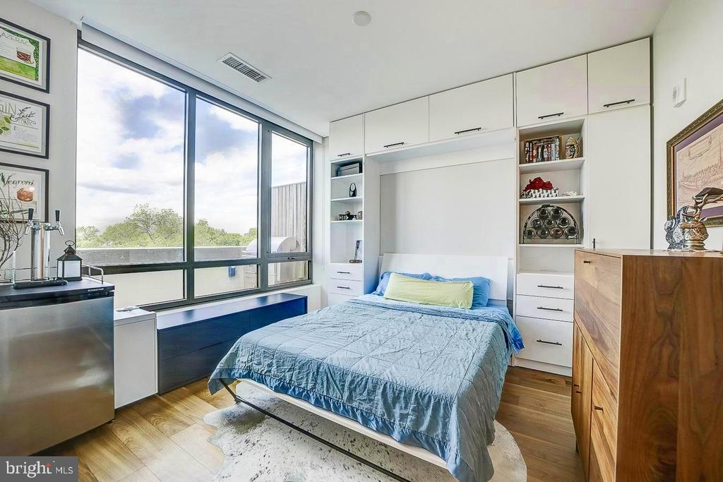 1111 Pennsylvania Ave SE #409