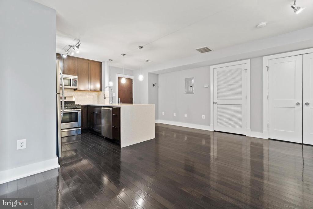 626 INDEPENDENCE AVE SE #105