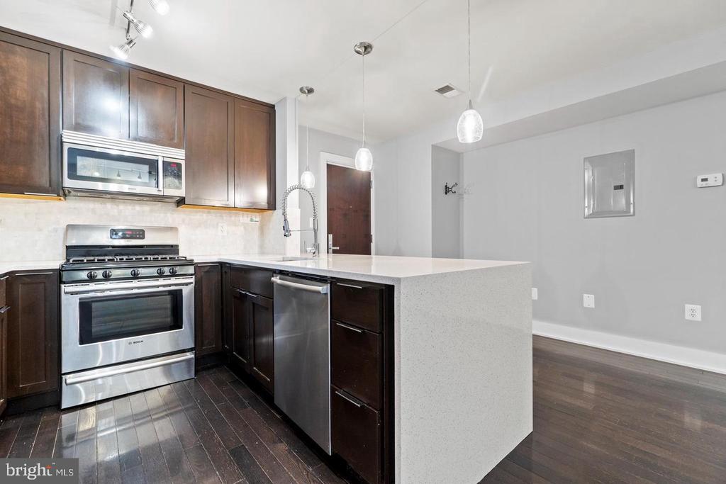 626 INDEPENDENCE AVE SE #105