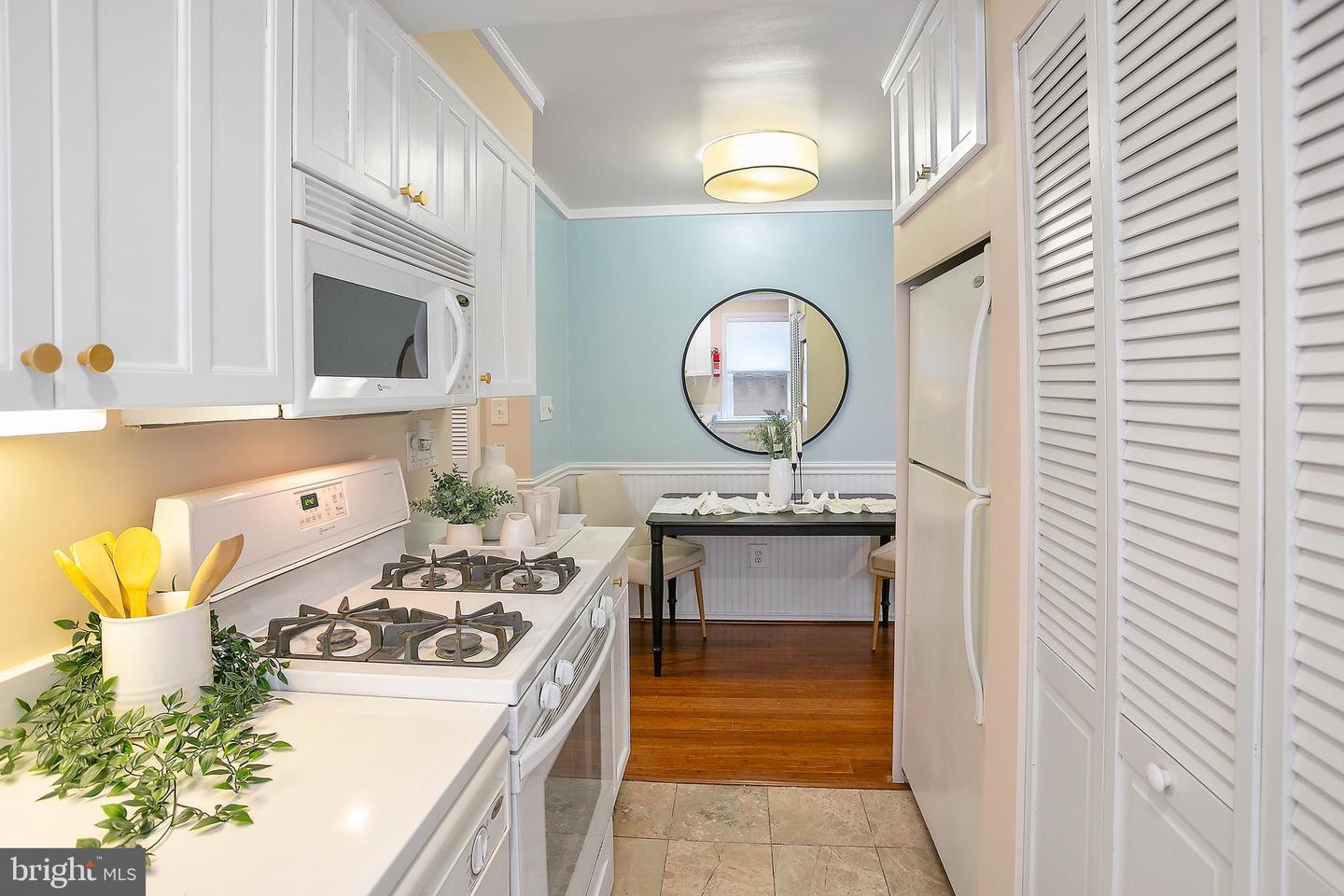 469 Ridge St NW #1