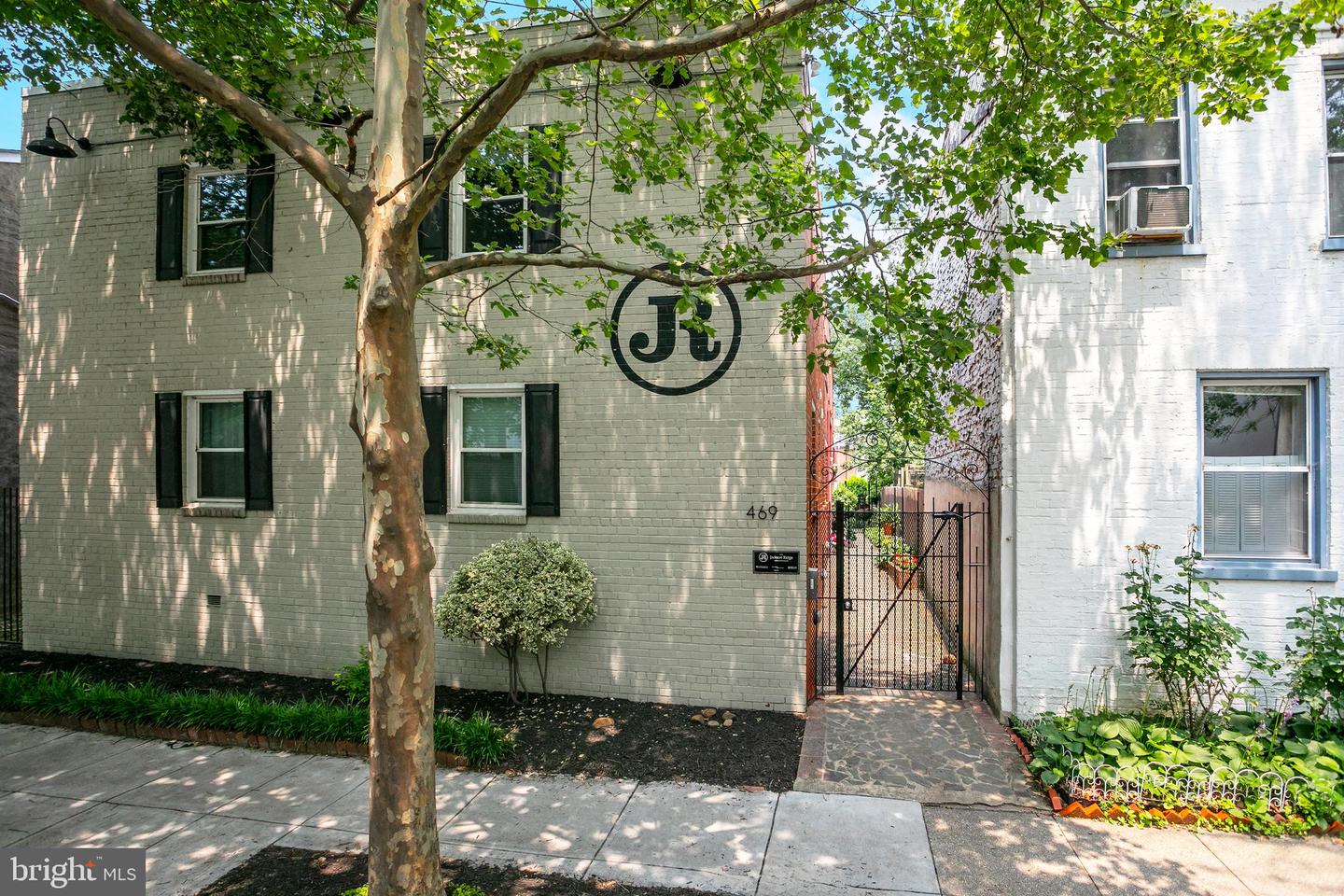 469 Ridge St NW #1