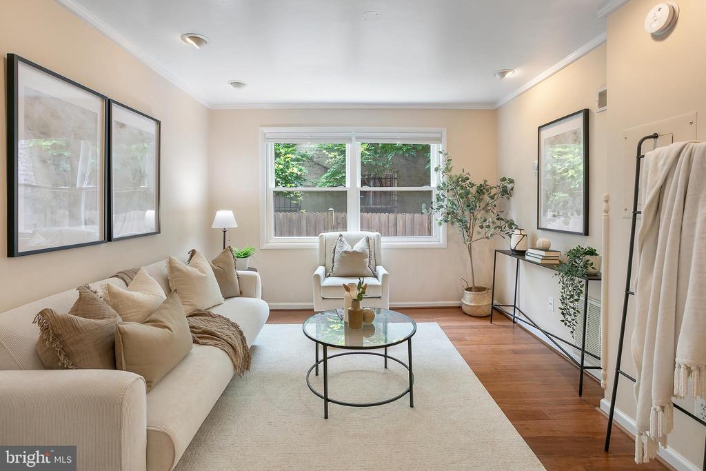 469 Ridge St NW #1
