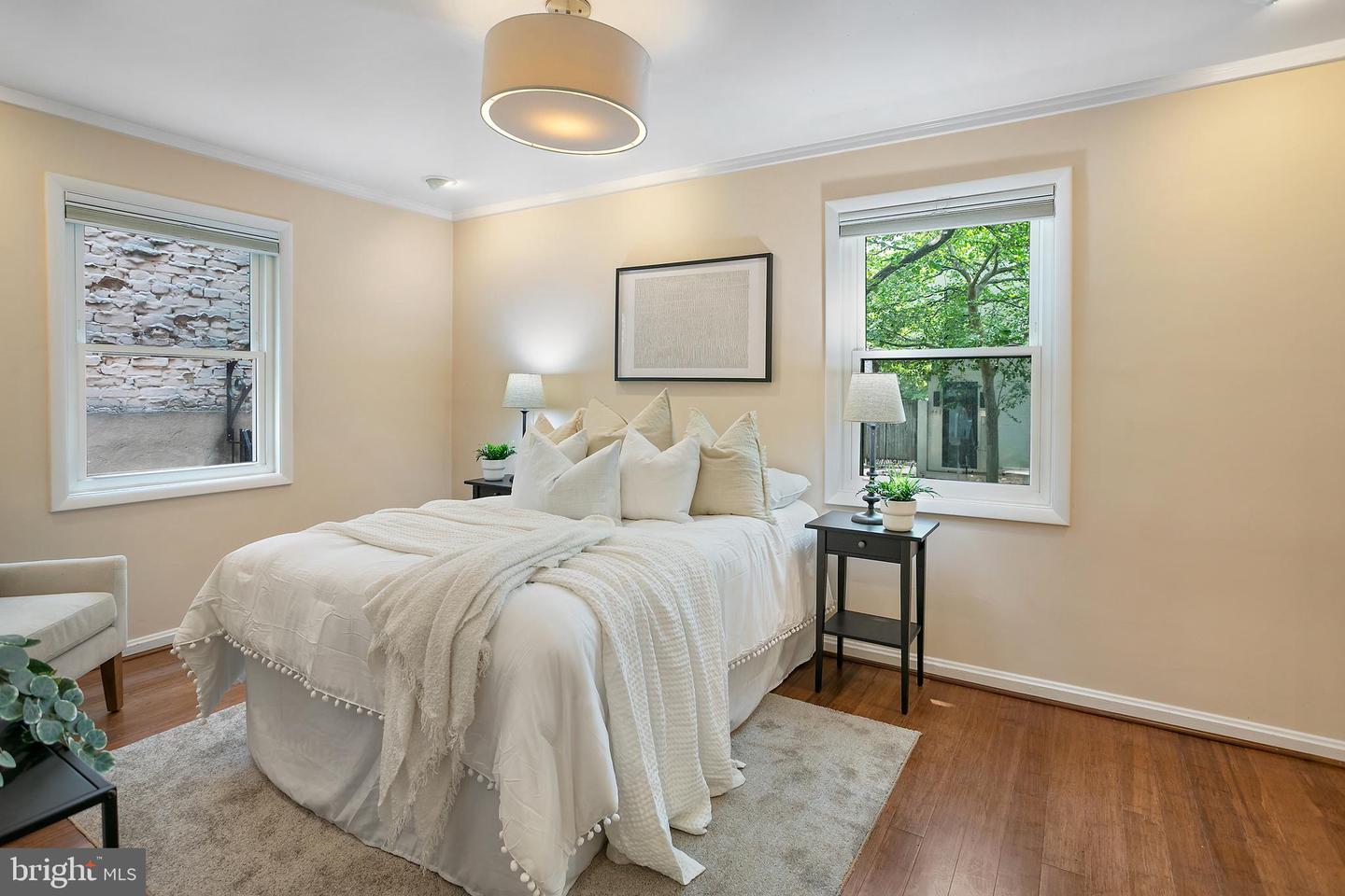 469 Ridge St NW #1