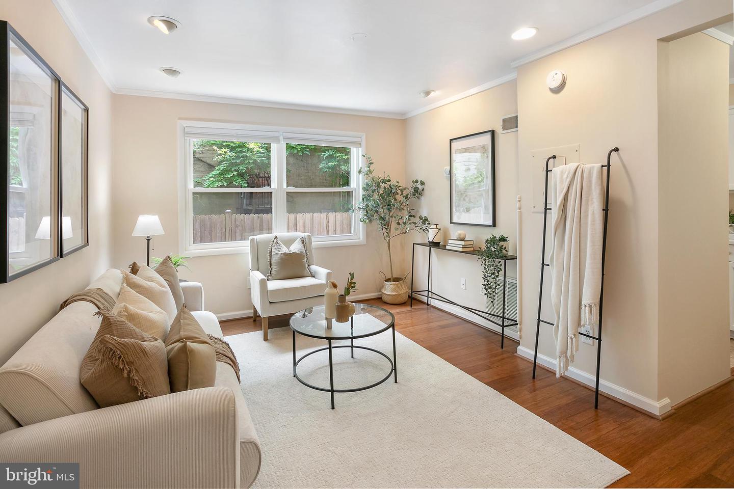 469 Ridge St NW #1