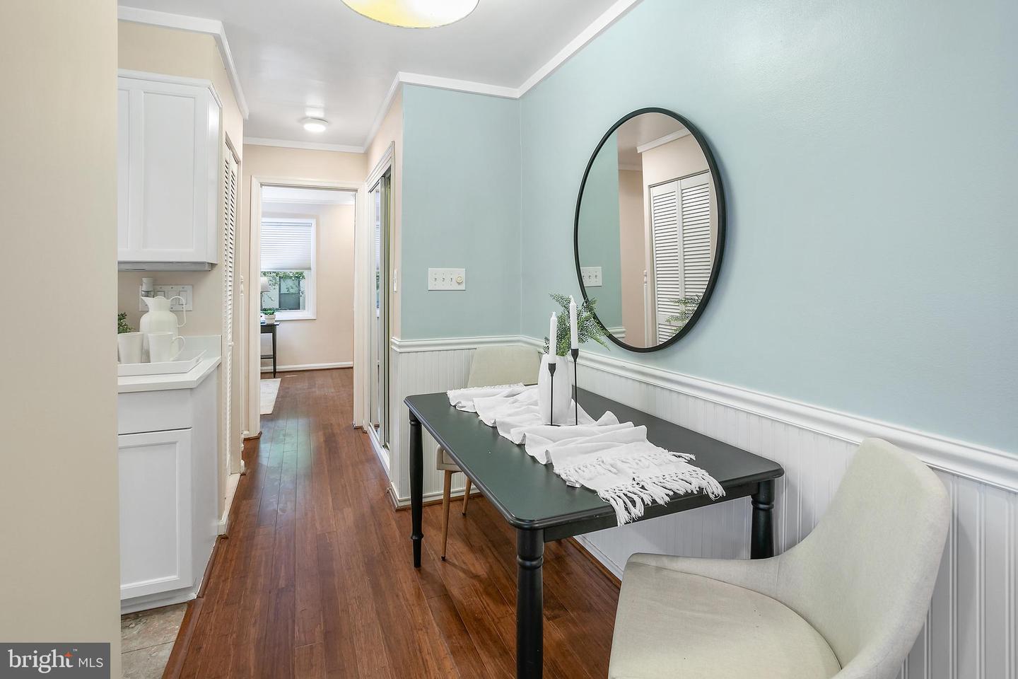 469 Ridge St NW #1