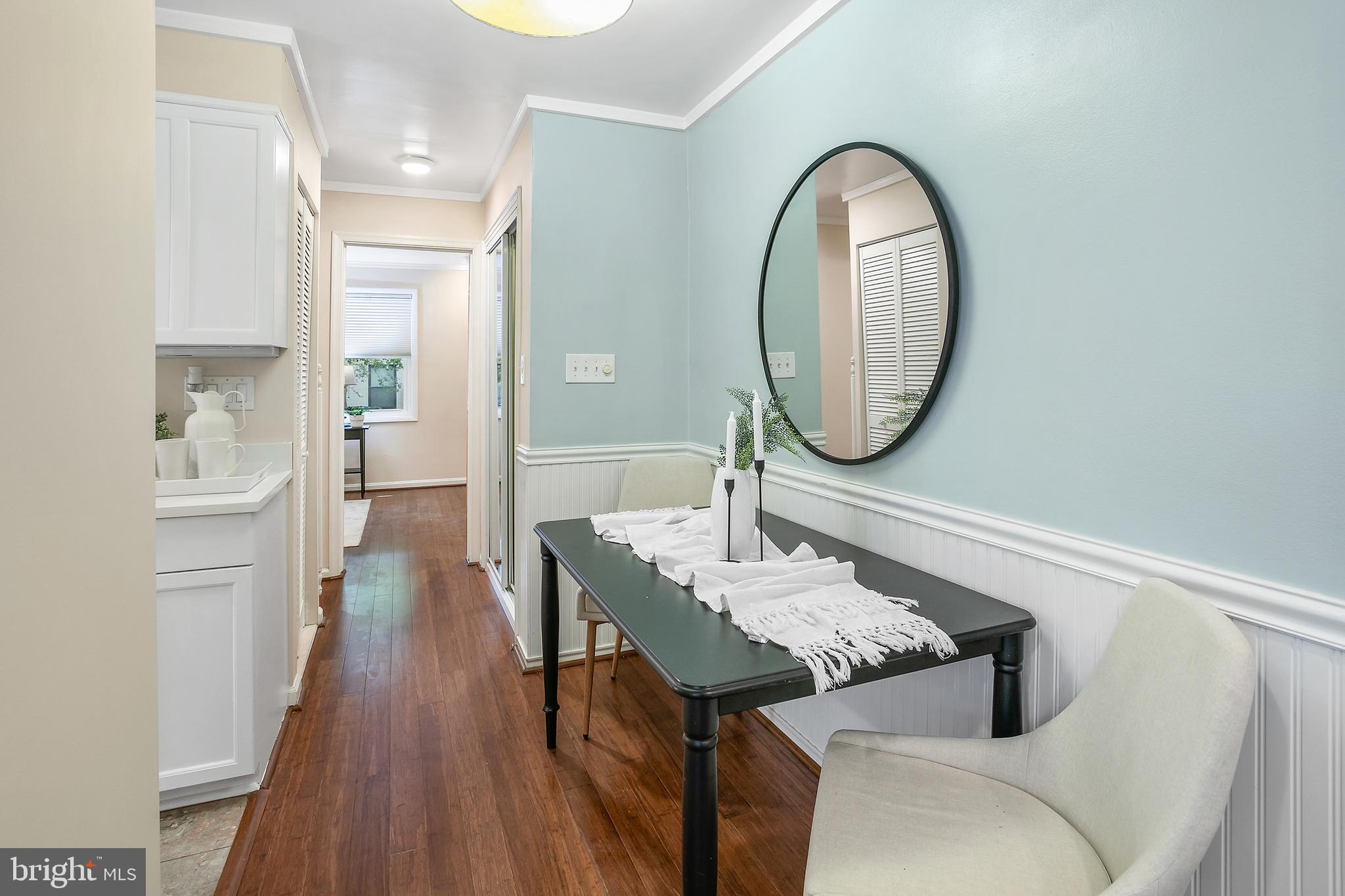 469 Ridge St NW #1