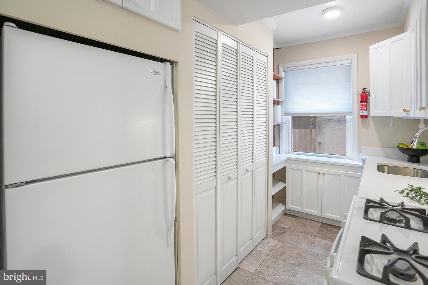 469 Ridge St NW #1