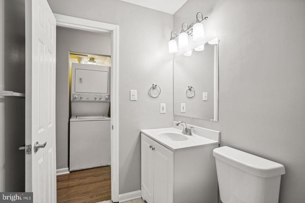 1507 FREEDOM WAY SE #1
