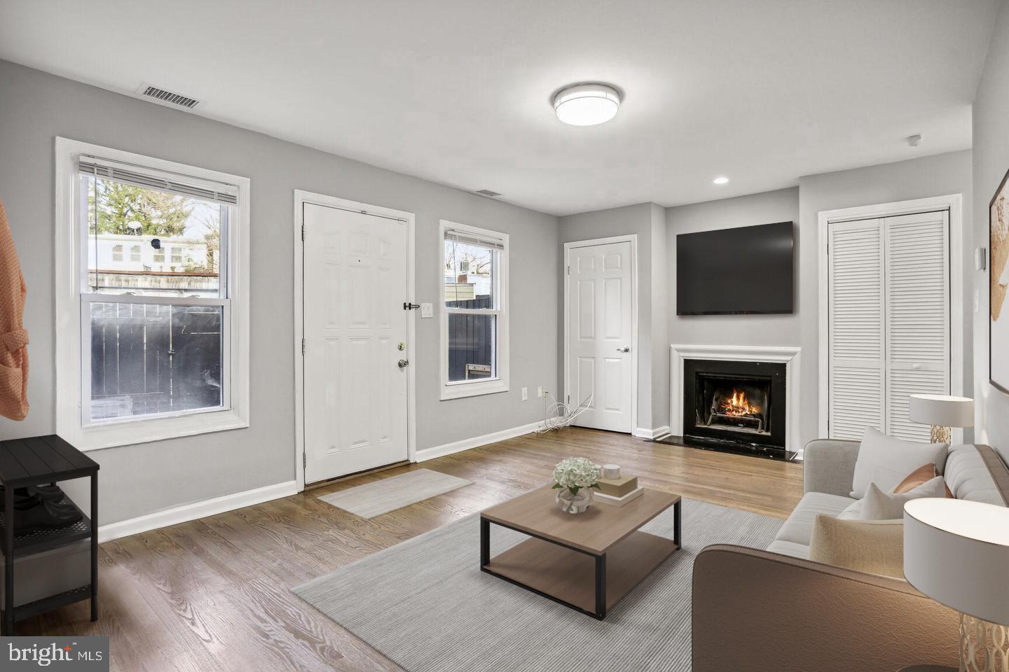 1507 FREEDOM WAY SE #1