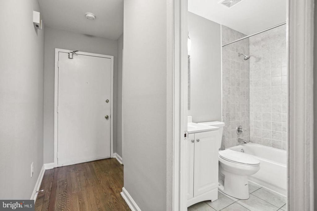 1507 FREEDOM WAY SE #1