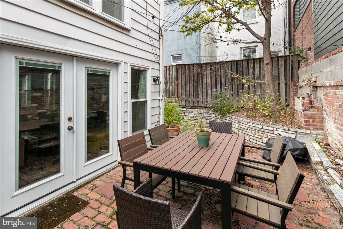 304 2ND STREET SE