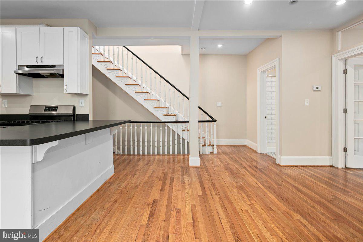304 2ND STREET SE
