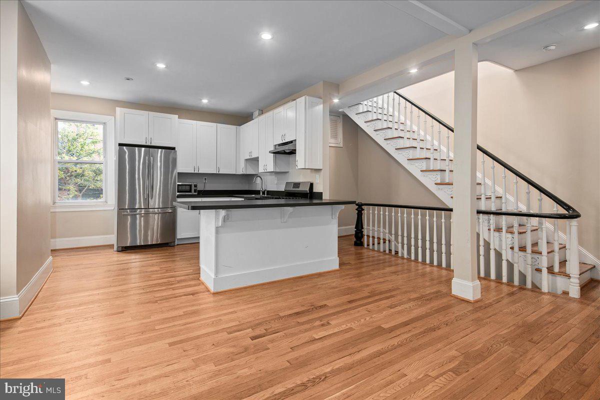 304 2ND STREET SE