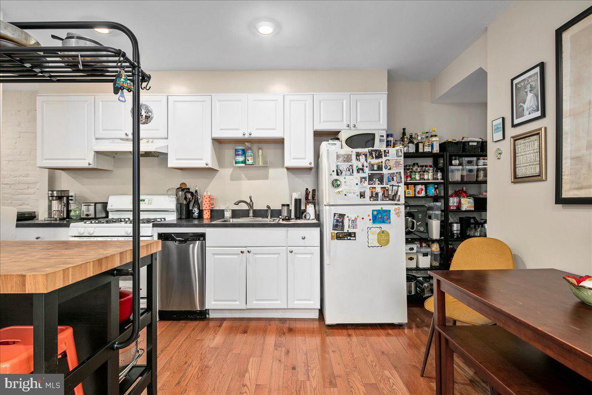 304 2ND STREET SE