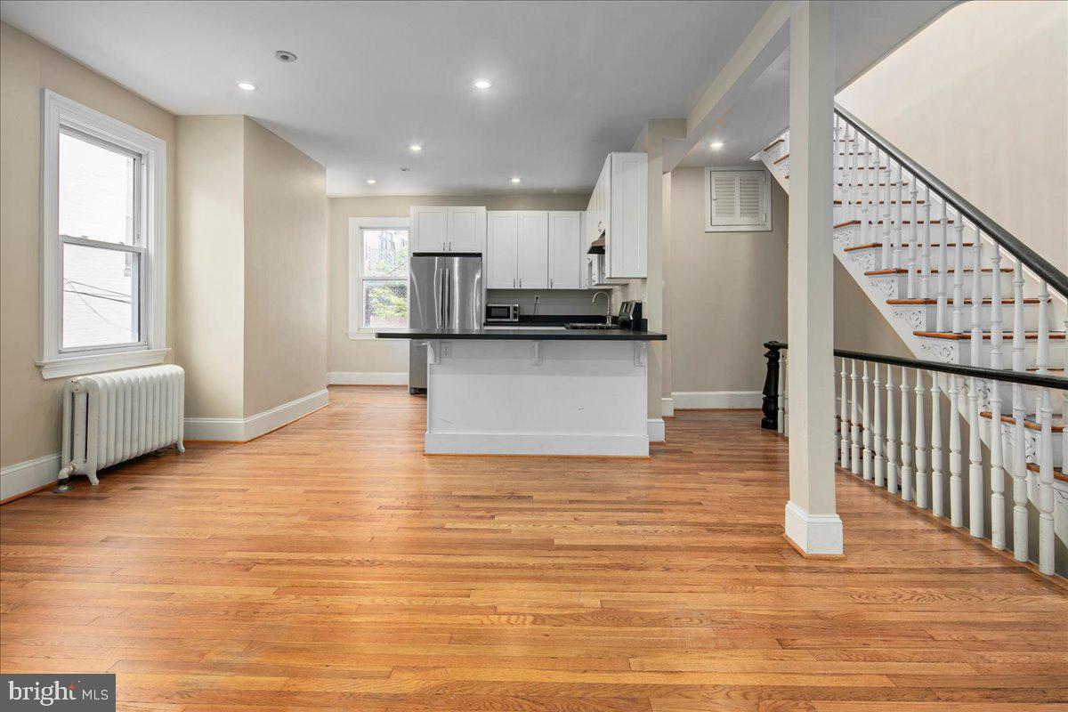 304 2ND STREET SE