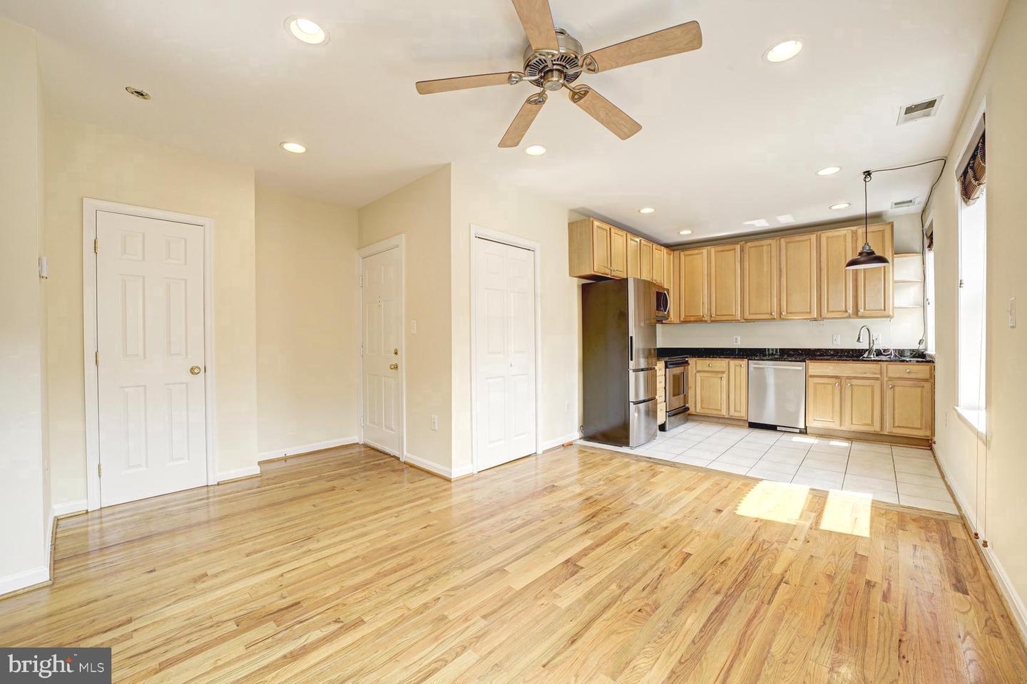 1030 FAIRMONT ST NW #204