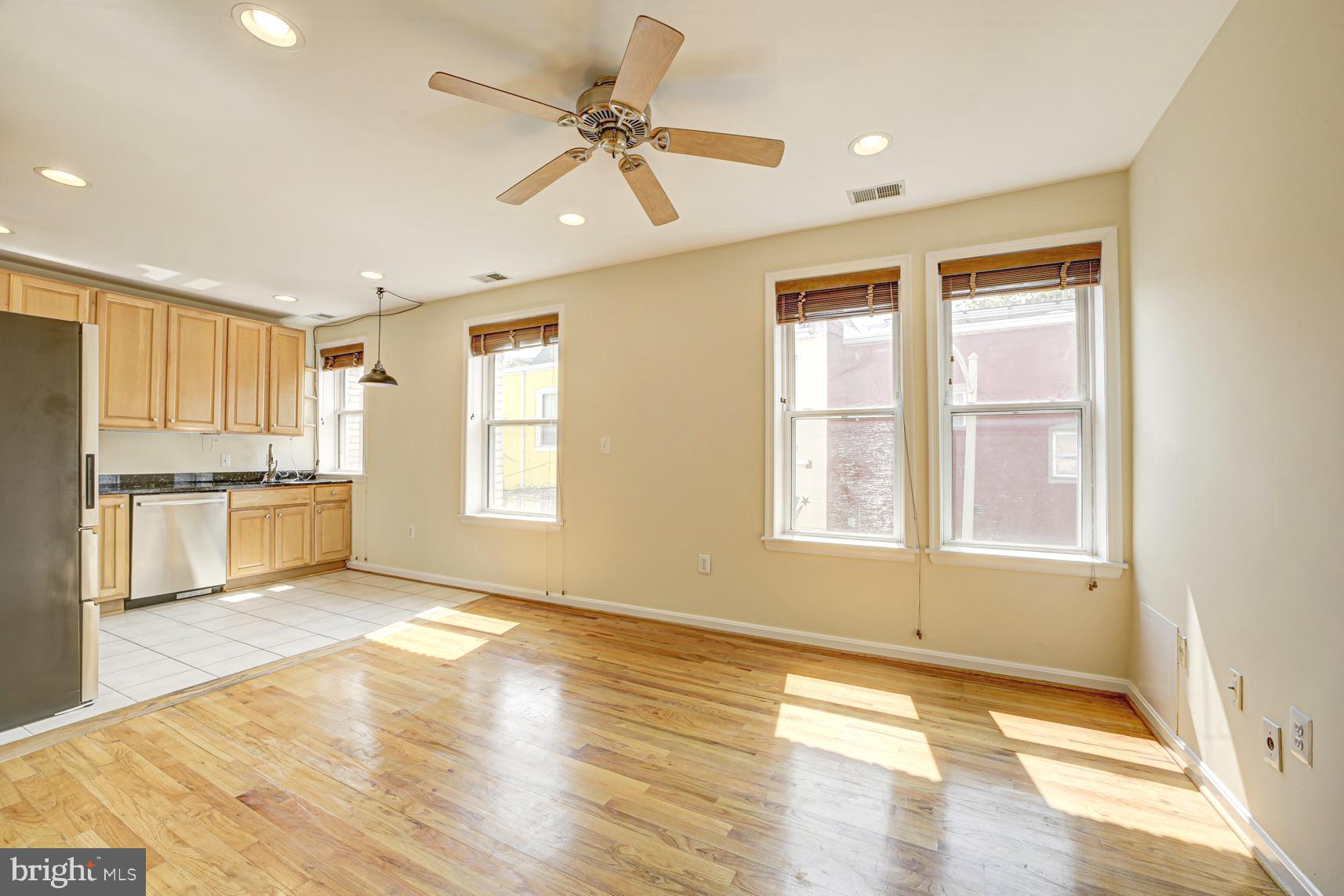 1030 FAIRMONT ST NW #204
