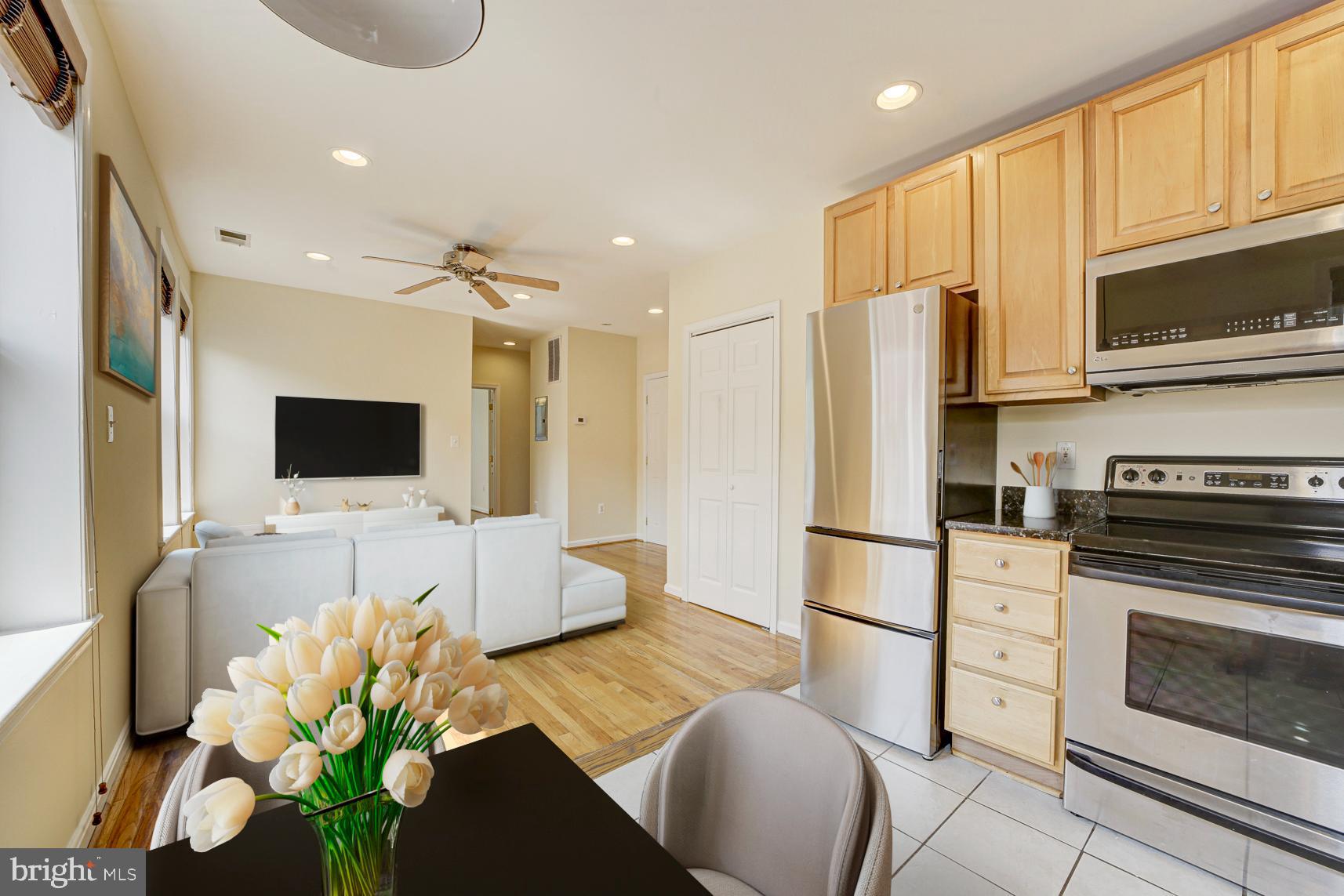 1030 FAIRMONT ST NW #204