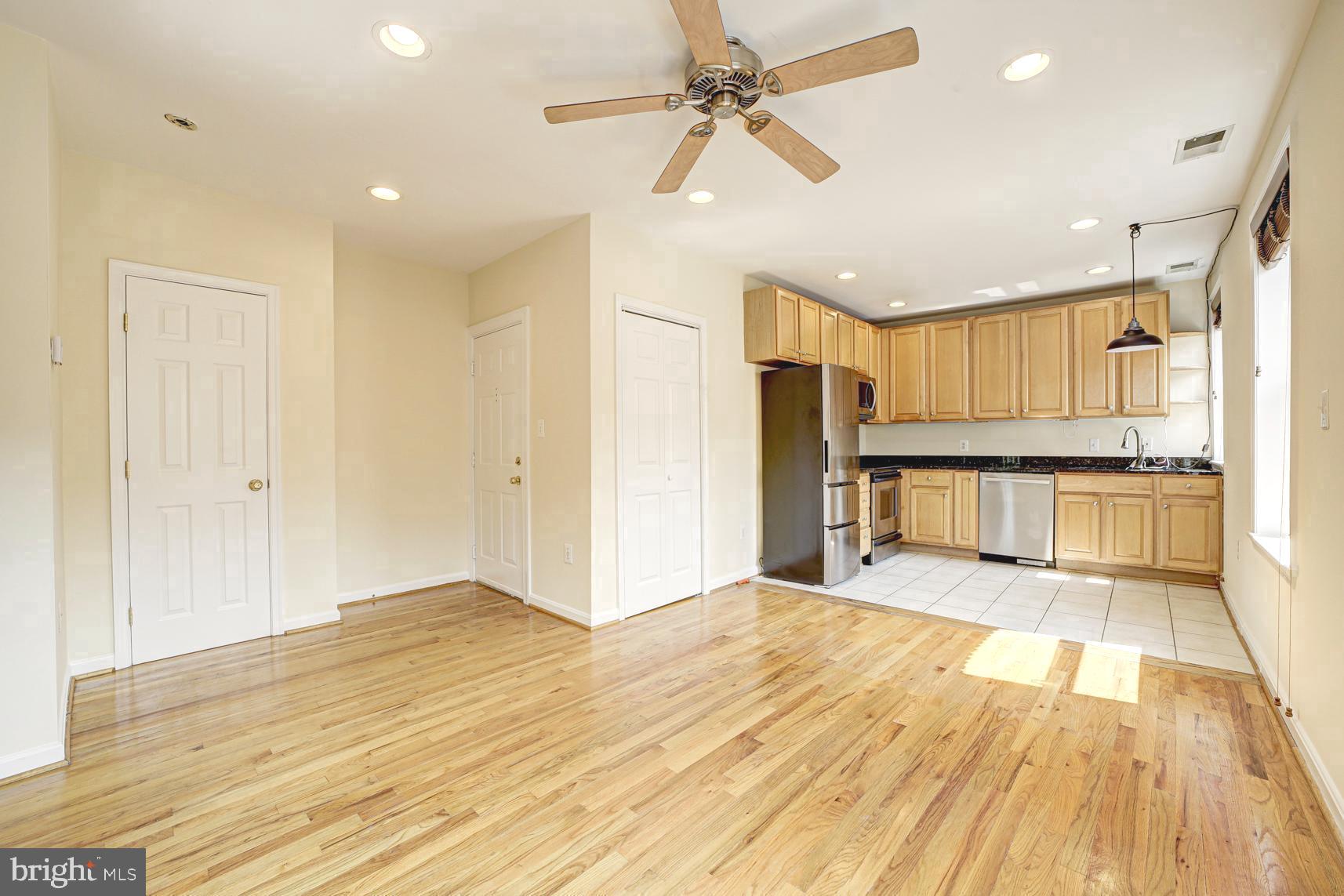 1030 FAIRMONT ST NW #204