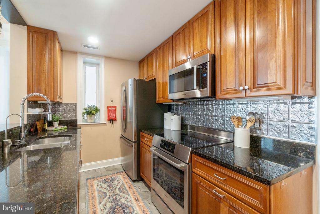 1212 M STREET NW 103