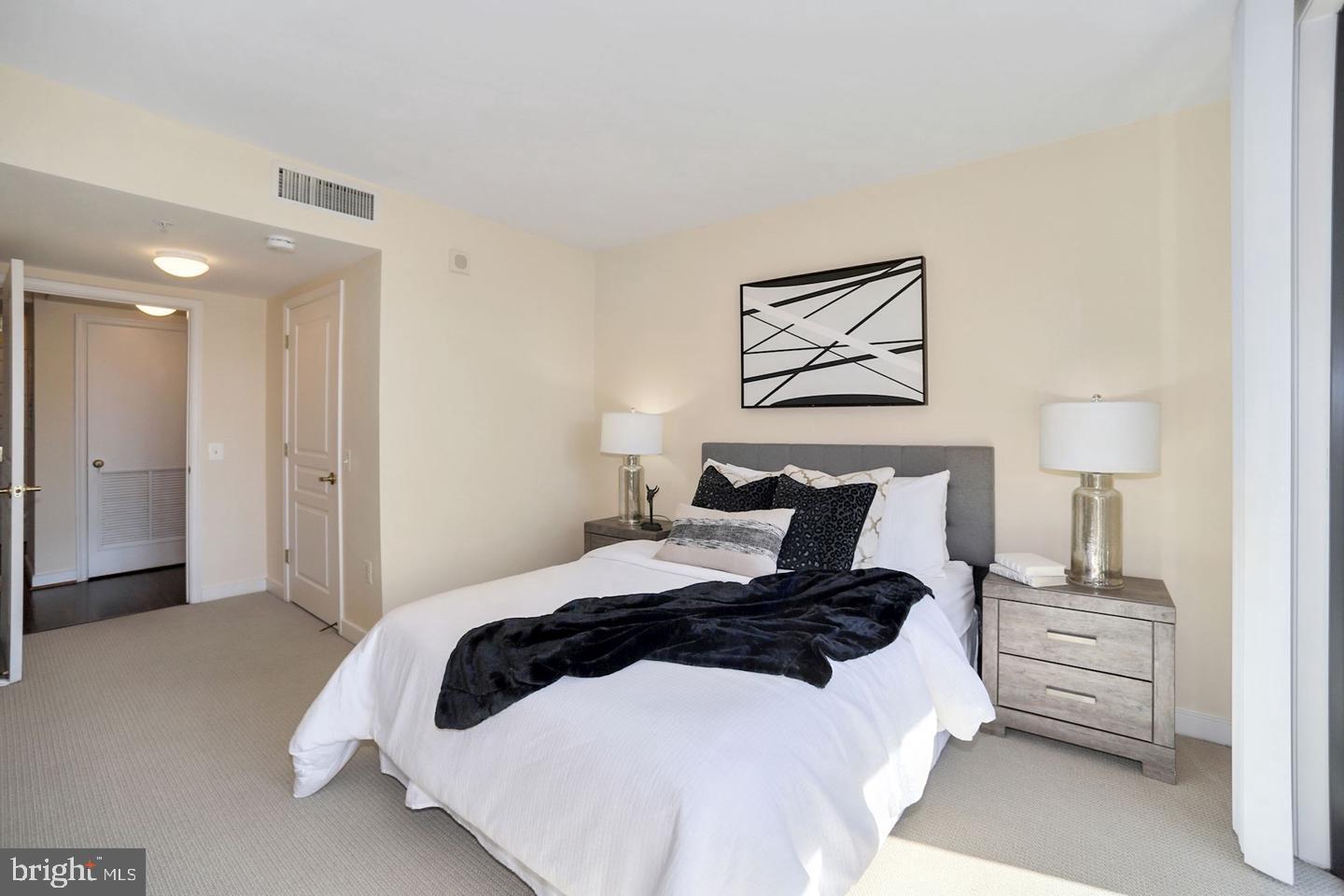 616 E ST NW #1102