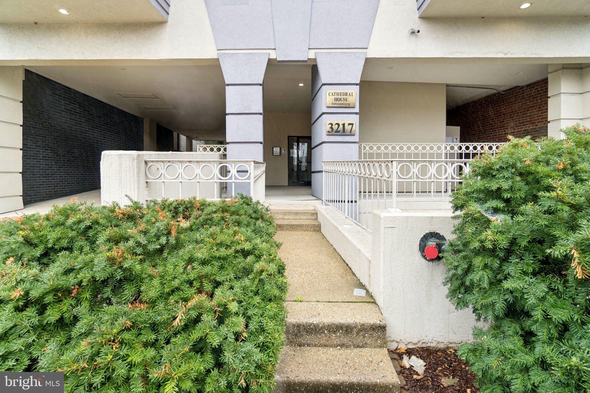 3217 WISCONSIN AVENUE NW 7D