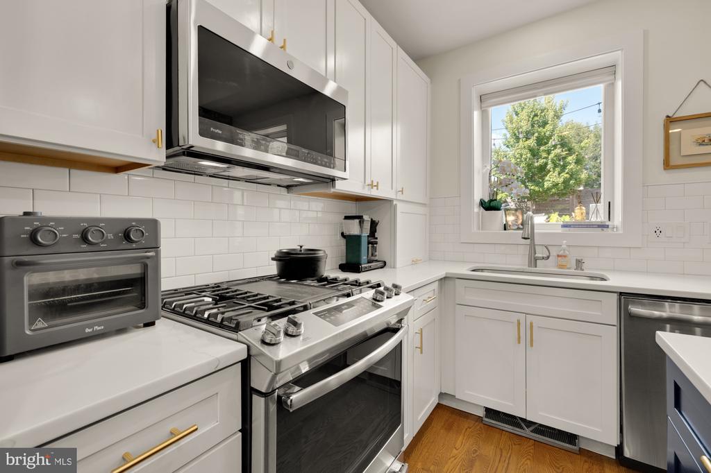 815 ALLISON STREET NW