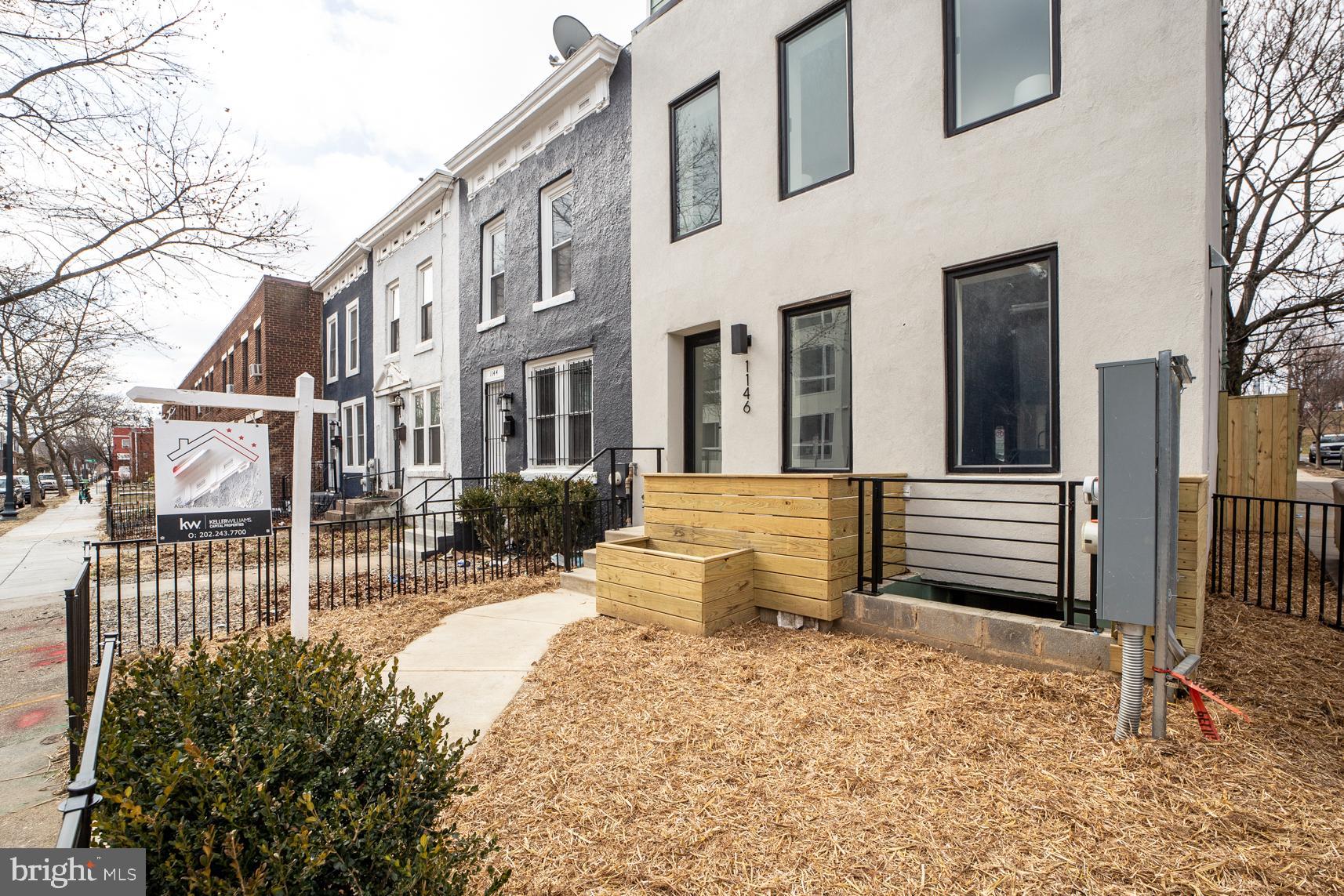 1146 16TH STREET NE