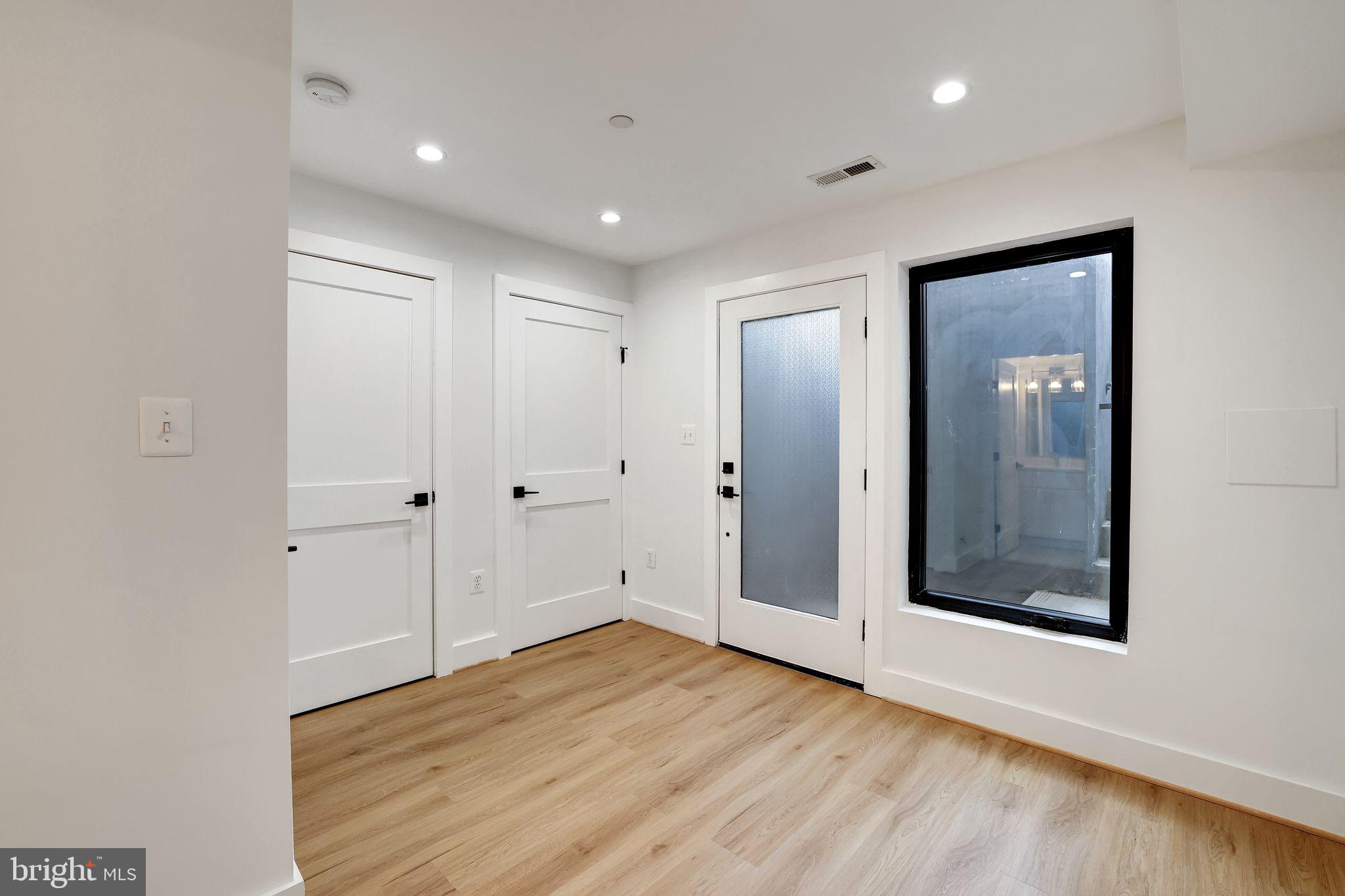 3210 8TH STREET NE 1