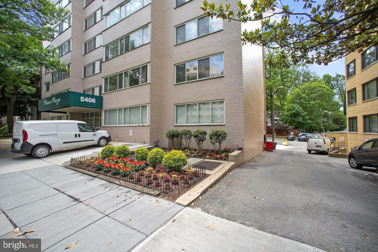 5406 CONNECTICUT AVENUE NW 705