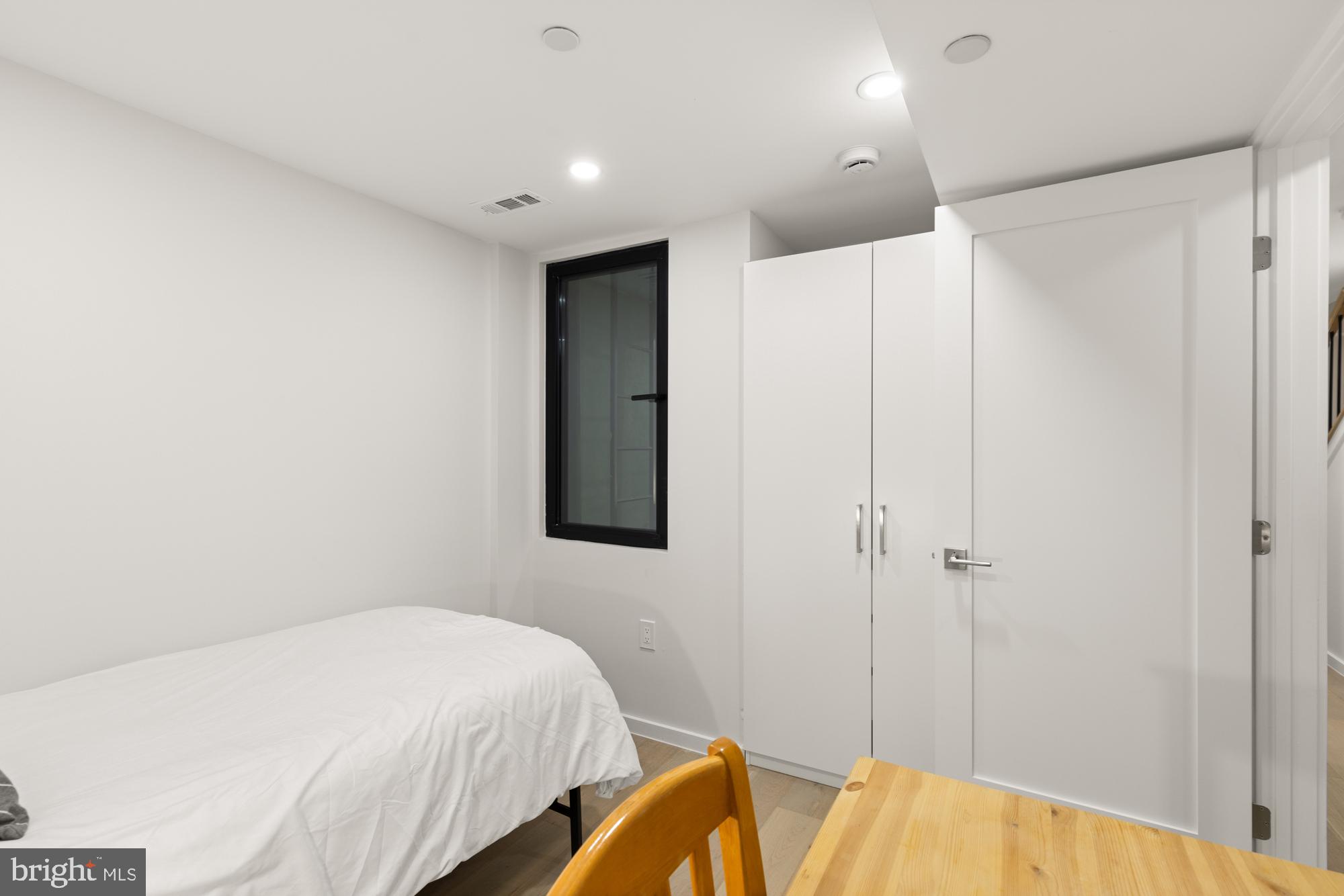 1146 16TH STREET NE A