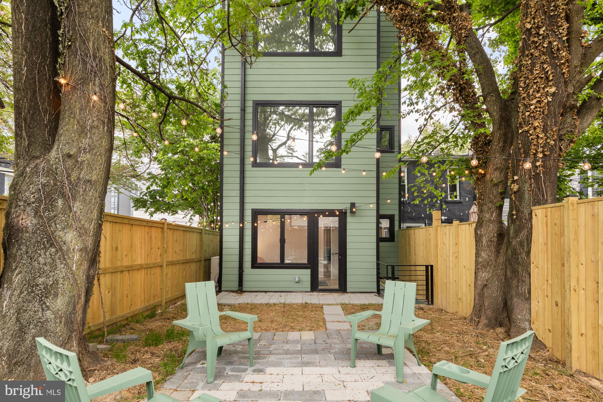 1146 16TH STREET NE A