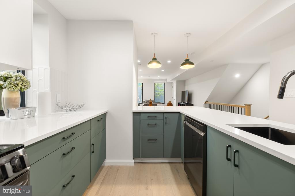 1146 16TH STREET NE A