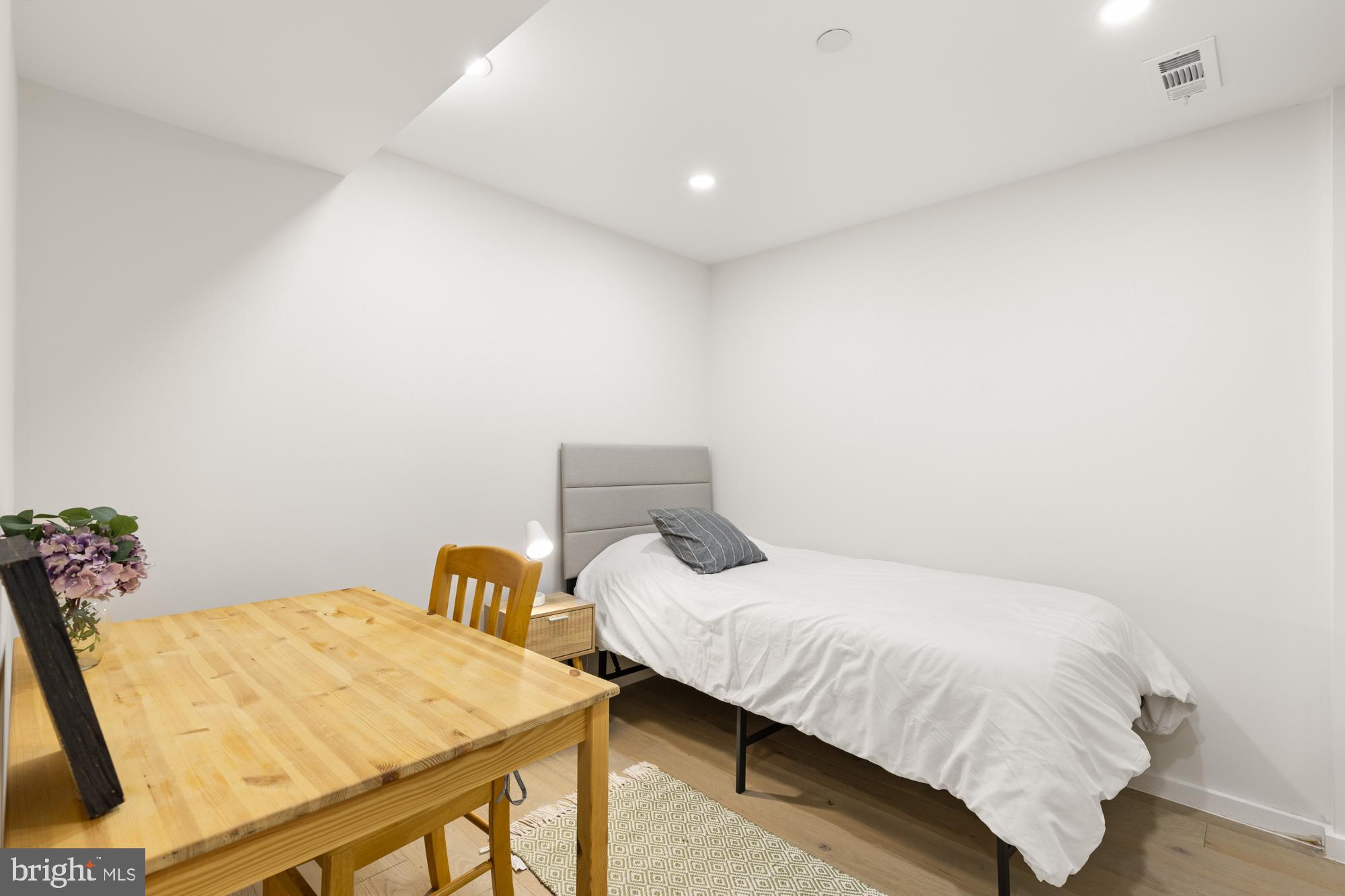 1146 16TH STREET NE A