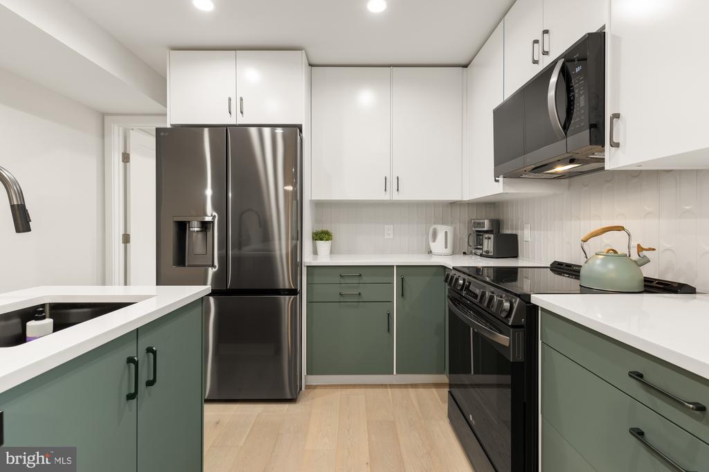 1146 16TH STREET NE A