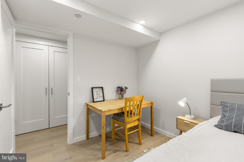1146 16TH STREET NE A