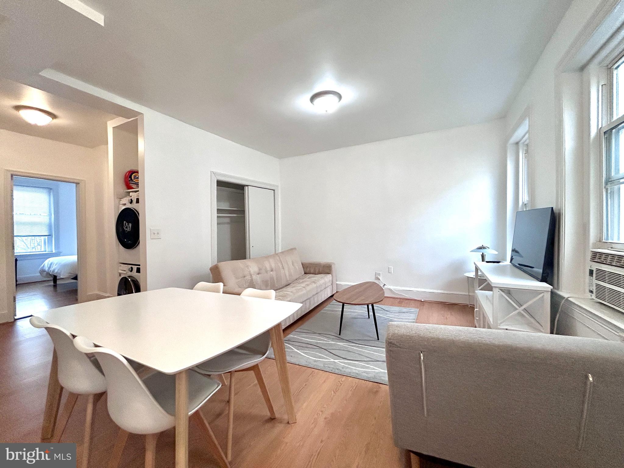 1544 INDEPENDENCE AVENUE SE 3