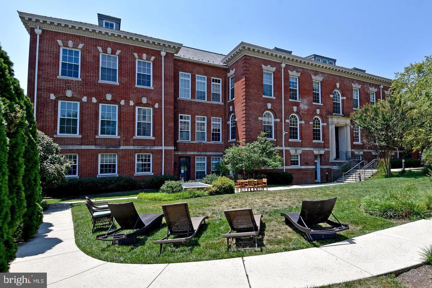 2022 FLAGLER PLACE NW F102