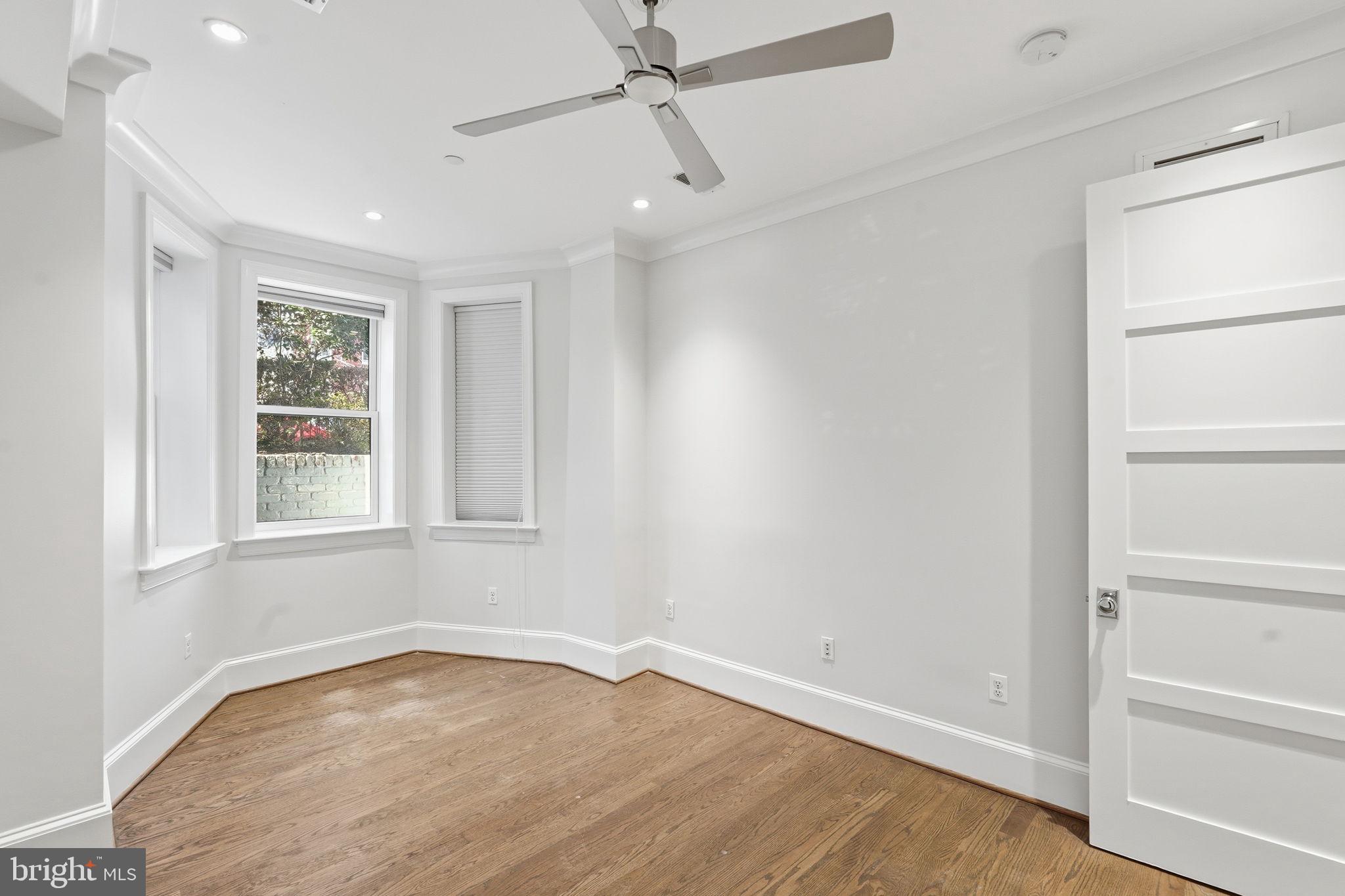 418 7TH STREET SE 101