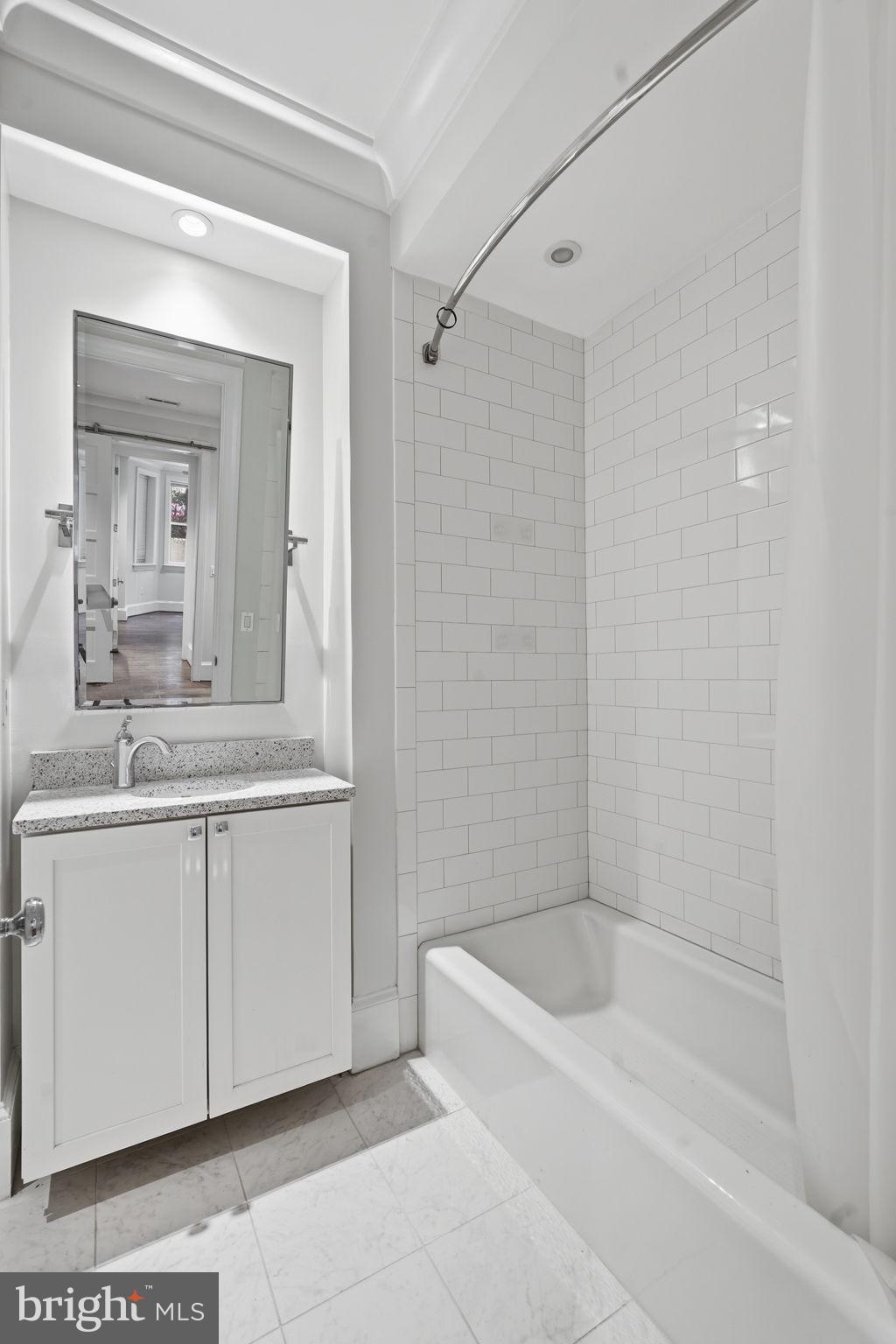 418 7TH STREET SE 101