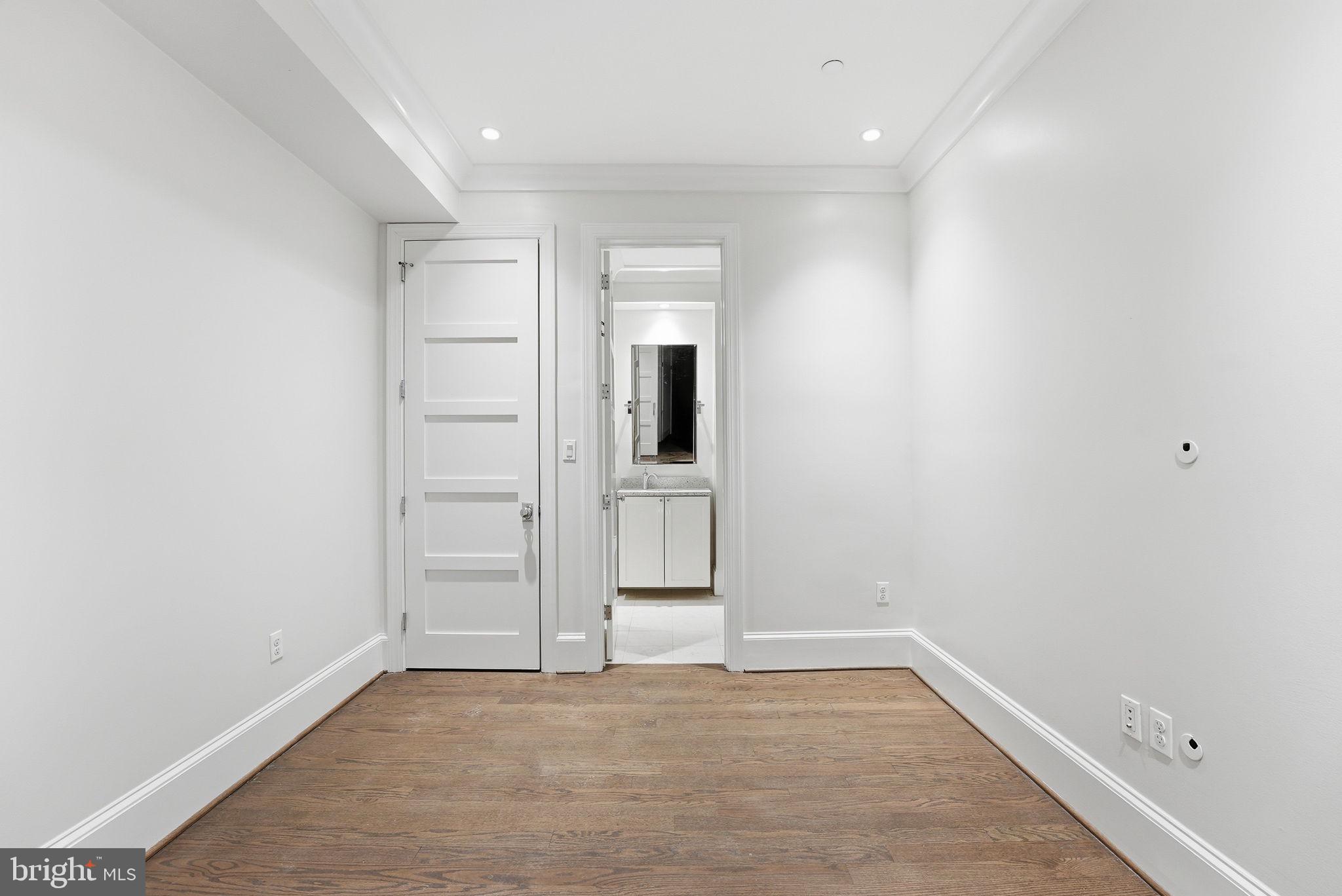 418 7TH STREET SE 101