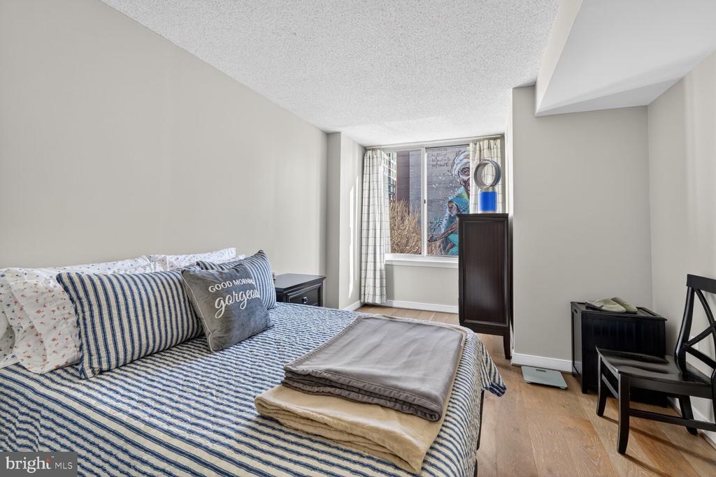 555 MASSACHUSETTS AVENUE NW 406