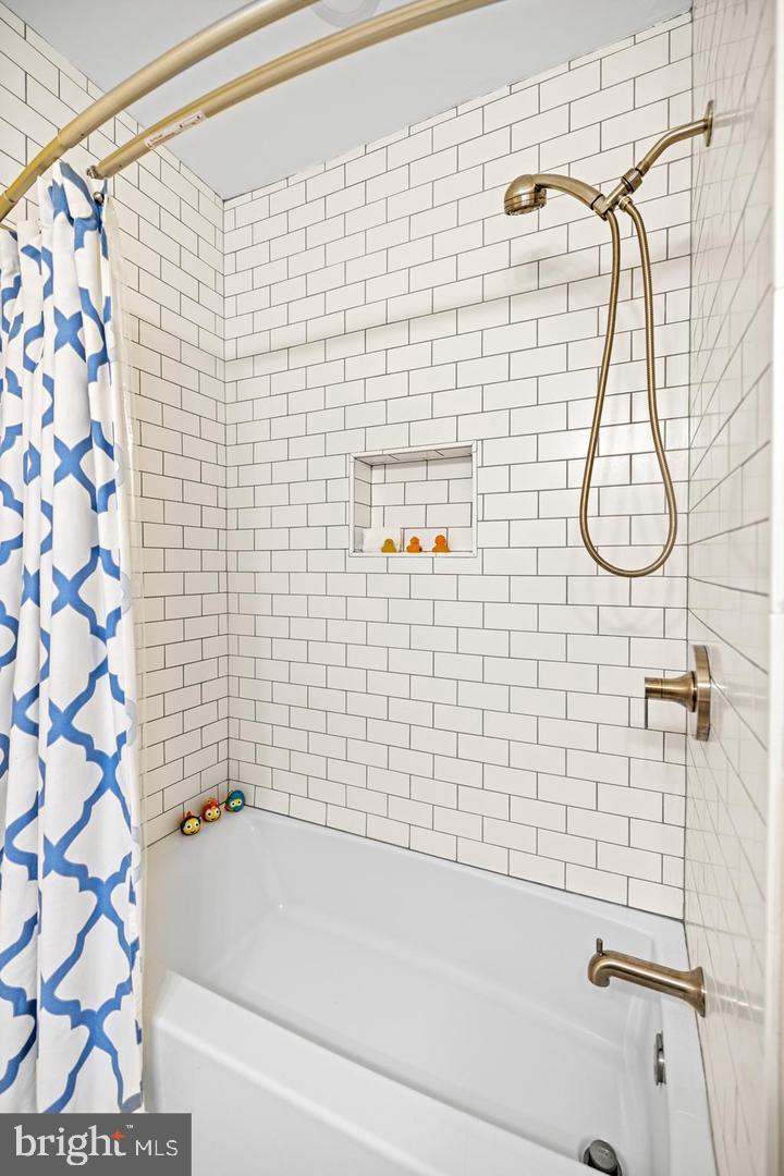 637 ALLISON STREET NW