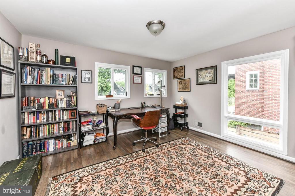 2013 FRANKLIN STREET NE